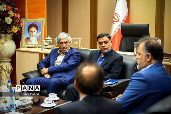 دیدار وزیر آموزش و پرورش با جمعی از نمایندگان مجلس