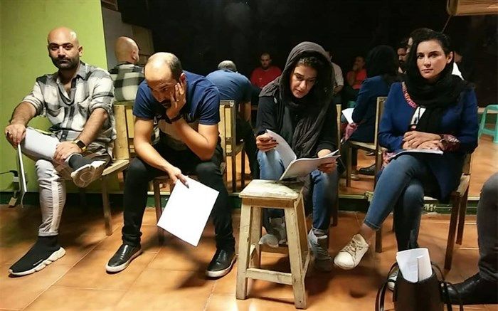 نمایش نشانه‌ها در پردیس تئاتر شهرزاد