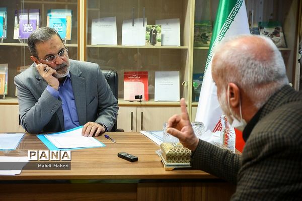 گفت‌وگو حضوری وزیر آموزش و پرورش با جمعی از صاحبان برنامه‌های کاربردی