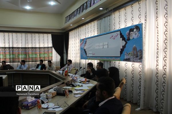 برگزاری نشست توجیهی کارشناسان سازمان دانش‌آموزی استان همدان