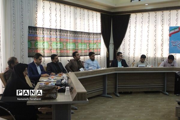 برگزاری نشست توجیهی کارشناسان سازمان دانش‌آموزی استان همدان