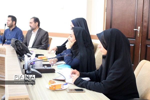 برگزاری نشست توجیهی کارشناسان سازمان دانش‌آموزی استان همدان