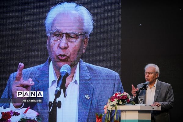 آیین بهره برداری از یک هزار و 700 فضای آموزشی