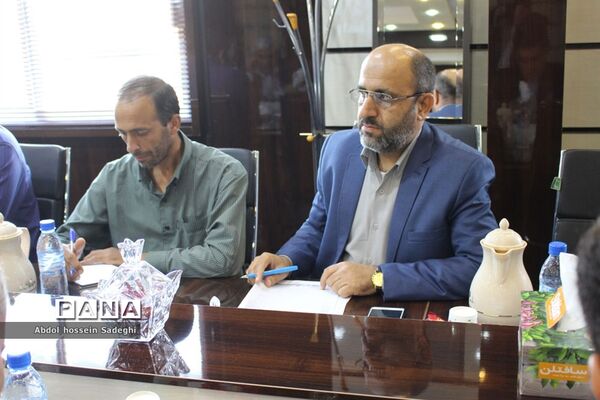 جلسه ستاد هماهنگی و پشتیبانی بسیج دانش‌آموزی استان بوشهر