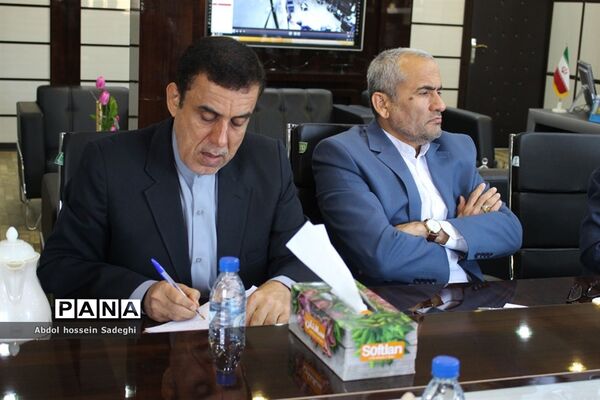 جلسه ستاد هماهنگی و پشتیبانی بسیج دانش‌آموزی استان بوشهر