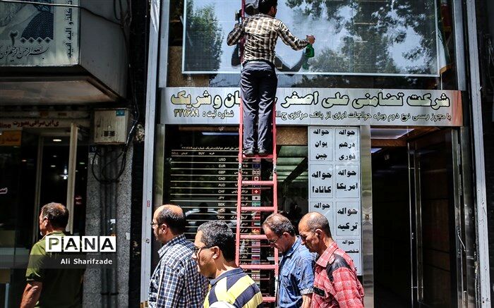 احتمال سقوط آزاد قیمت‌ها در بازارهای طلا، خودرو و مسکن