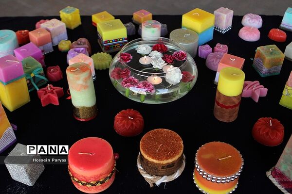 نمایشگاه آثار هنری جانبازان اعصاب و روان