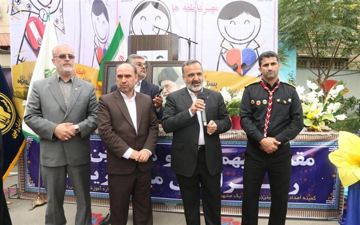روحیه نوع دوستی و کمک به دیگران را باید در جامعه گسترش دهیم