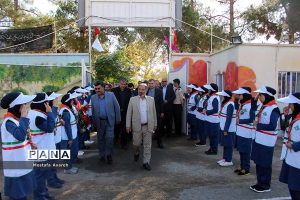 مراسم جشن عاطفه‌ها در مدرسه متوسطه شاهد دختران بیرجند