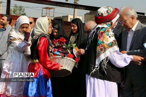 جشن عاطفه‌ها در آموزشگاه خیری فاطمه عرب  قرچک