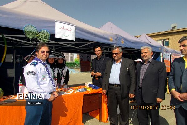 جشن عاطفه‌ها در دبیرستانه دخترانه قرآنی فطرت اراک