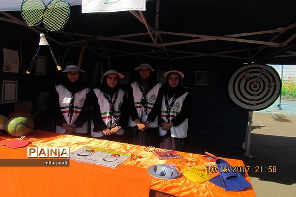 جشن عاطفه‌ها در دبیرستانه دخترانه قرآنی فطرت اراک