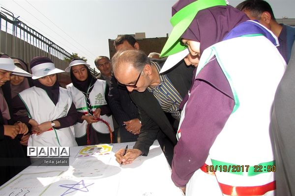 جشن عاطفه‌ها در دبیرستانه دخترانه قرآنی فطرت اراک