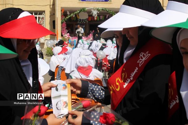 مراسم جشن عاطفه‌ها در مدارس آذربایجان شرقی