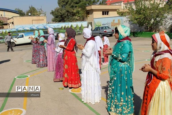 برگزاری جشن عاطفه ها در مدارس کهگیلویه  و بویراحمد