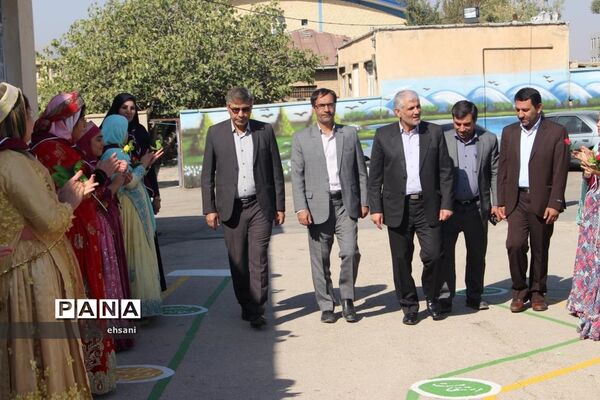 برگزاری جشن عاطفه ها در مدارس کهگیلویه  و بویراحمد