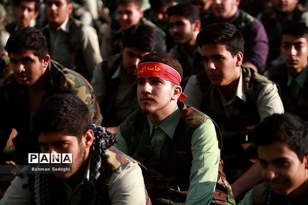 تجمع اقتدار عاشورایی فرماندهان واحدهای پیشگام بسیج دانش آموزی