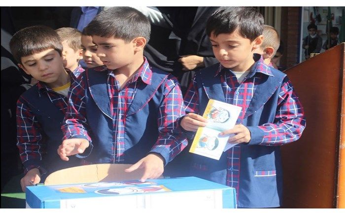 مدیر آموزش و پرورش مرند:  هدف از برگزاری جشن عاطفه ها تقویت حس نوع دوستی بین دانش آموزان است