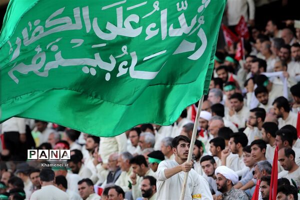 همایش بزرگ اقتدارعاشورایی بسیج و اجتماع باشکوه ده‌ها هزارنفری بسیجیان در ورزشگاه آزادی