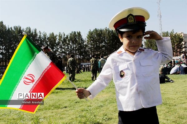 تجمع بزرگ ۲۰ هزار نفری اقتدار عاشورایی بسیجیان