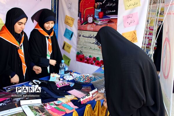 برگزاری آیین مهر عاطفه ها در ناحیه ۲ اهواز