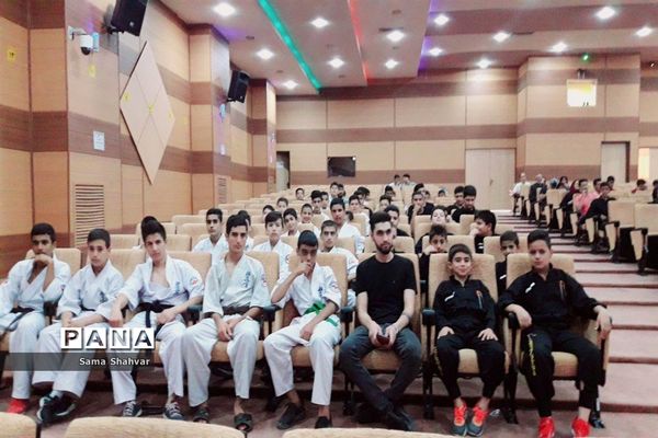 مراسم تجلیل از کاراته کاران آکادمی بهاران در فشافویه