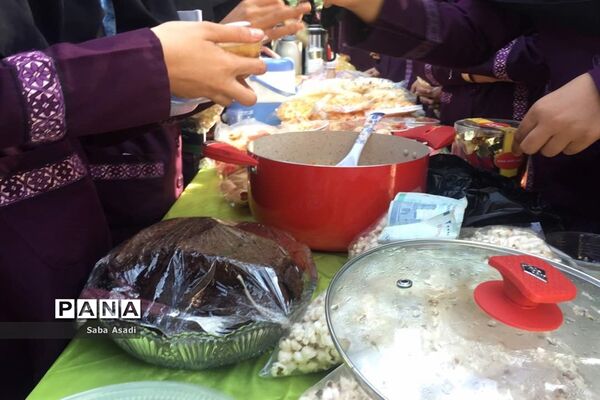 بازارچه خیریه دبیرستان الزهرا گله دار