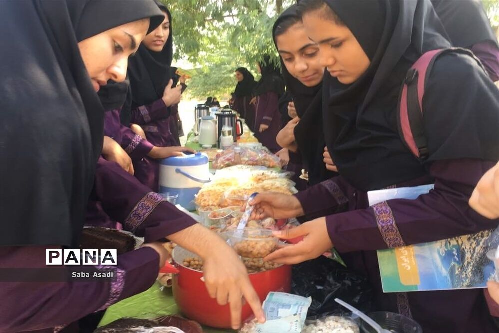 بازارچه خیریه دبیرستان الزهرا گله دار