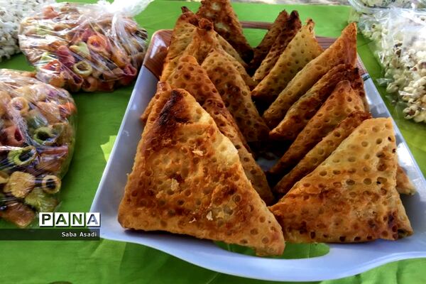 بازارچه خیریه دبیرستان الزهرا گله دار