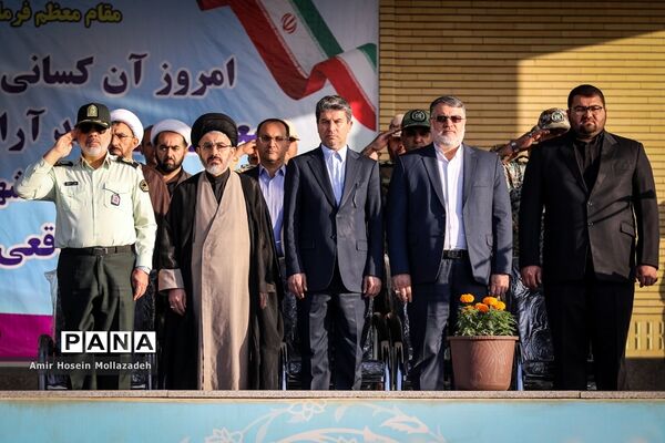 صبحگاه مشترک نیروهای مسلح به مناسبت آغاز هفته نیروی انتظامی در ارومیه