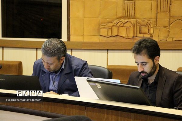 نشست خبری کمیسیون گردشگری و عمرانی شورا شهر