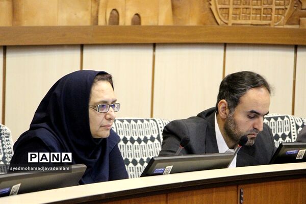 نشست خبری کمیسیون گردشگری و عمرانی شورا شهر
