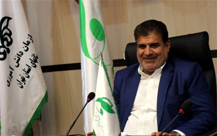 نشست نمایندگان مجلس دانش آموزی با مدیر کل آموزش و پرورش شهرستانهای استان تهران