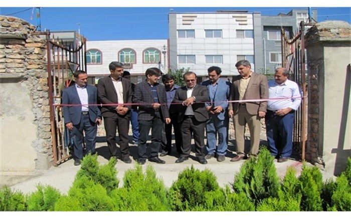 دانش‌آموزان هنرستان کاردانش شهیدگمنام شهرستان مینودشت «گل کاشتند»