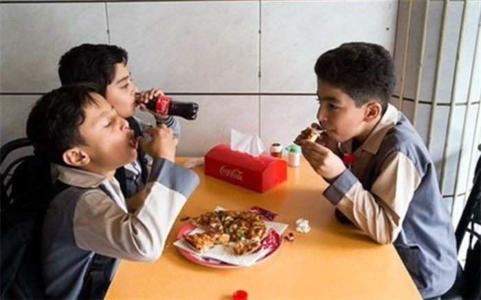 لزوم تغییر ذائقه دانش آموزان از فست فودها به سمت مواد غذایی سالم