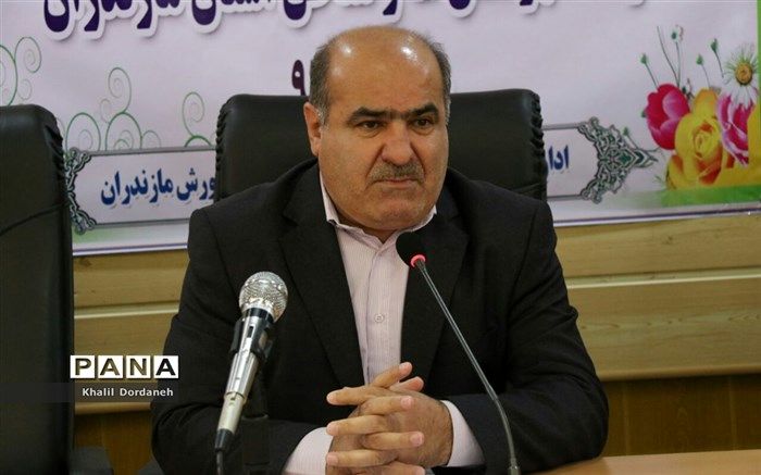 دانش‌آموزان پایه دوازدهم باید هفته‌ای ۳۵ساعت در مدرسه حضور داشته باشند