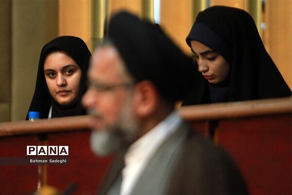 حضور وزیر اطلاعات در نهمین دوره مجلس دانش آموزی