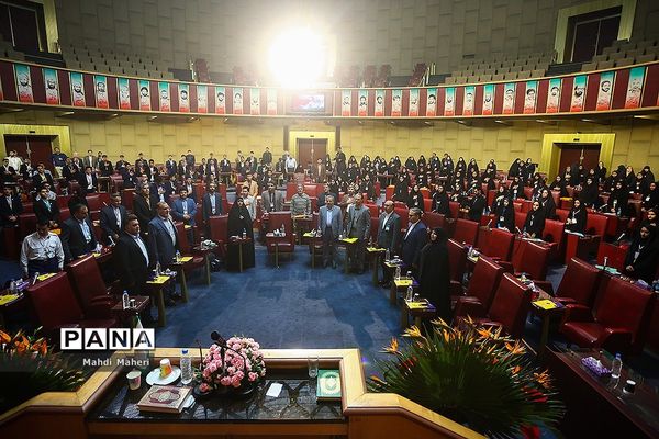 دومین روز از نخستین نشست نهمین دوره مجلس دانش‌آموزی-2