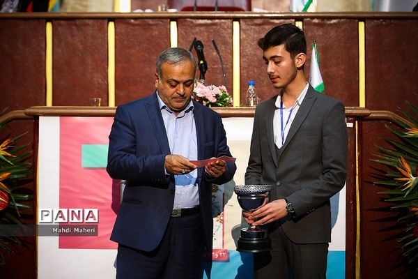 دومین روز از نخستین نشست نهمین دوره مجلس دانش‌آموزی-2