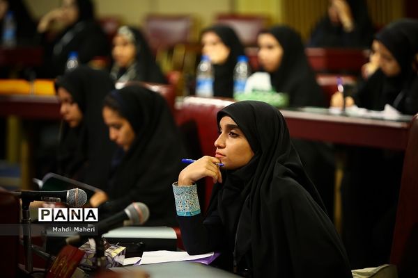 دومین روز از نخستین نشست نهمین دوره مجلس دانش‌آموزی-2