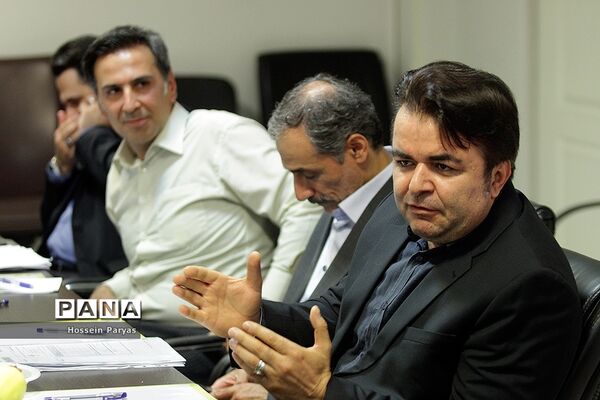 جلسه هماهنگی پایگاه های تغذیه سالم (بوفه مدارس) و جذب و ساماندهی پیشتازان