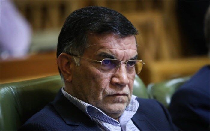 نایب رئیس کمیسیون برنامه و بودجه شورای شهر تهران : خودروهای اسقاطی رهاشده در شهر تهران جمع‌آوری شود