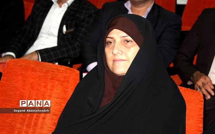 مدیر آموزش‌و‌پرورش ناحیه دو ساری خبر داد: حضور ۲۰۰ مدیر و معلم ابتدایی در سمپوزیوم کارآمدی شورای معلمان