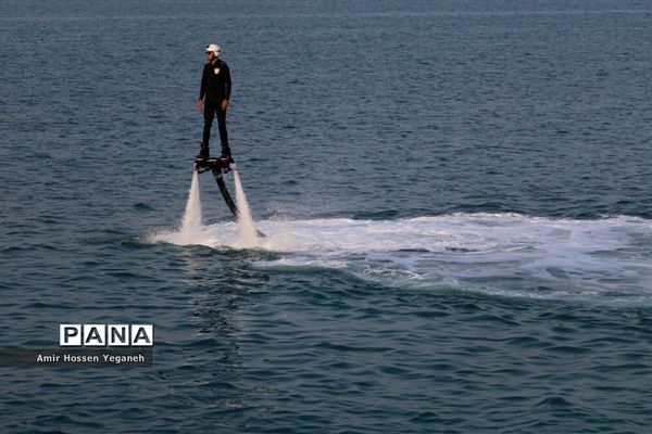 مانور نیروی دریایی جزیره کیش به مناسبت هفته ناجا در جزیره کیش