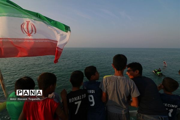 مانور نیروی دریایی جزیره کیش به مناسبت هفته ناجا در جزیره کیش