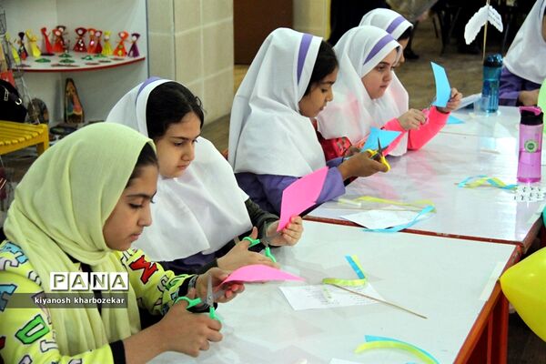 حضور دانش آموزان در کانون فکری ، کودکان و نوجوانان آذربایجان غربی «بمناسبت روز جهانی کودک»