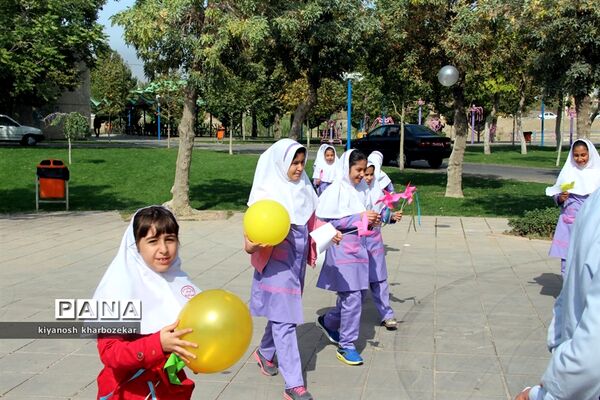 حضور دانش آموزان در کانون فکری ، کودکان و نوجوانان آذربایجان غربی «بمناسبت روز جهانی کودک»