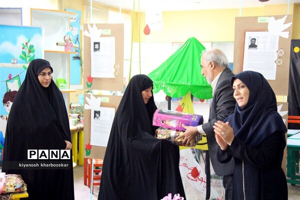 حضور دانش آموزان در کانون فکری ، کودکان و نوجوانان آذربایجان غربی «بمناسبت روز جهانی کودک»