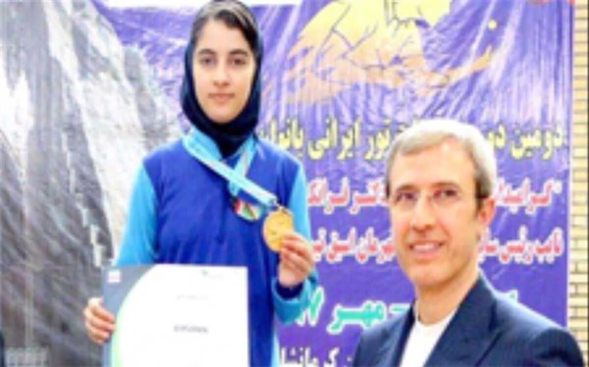 دختر نابغه تنیس روی میز همدان در جمع بزرگان