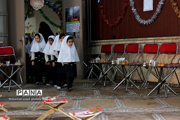 مراسم آغازین آموزش رسمی قرآن به دانش‌آموزان ابتدایی